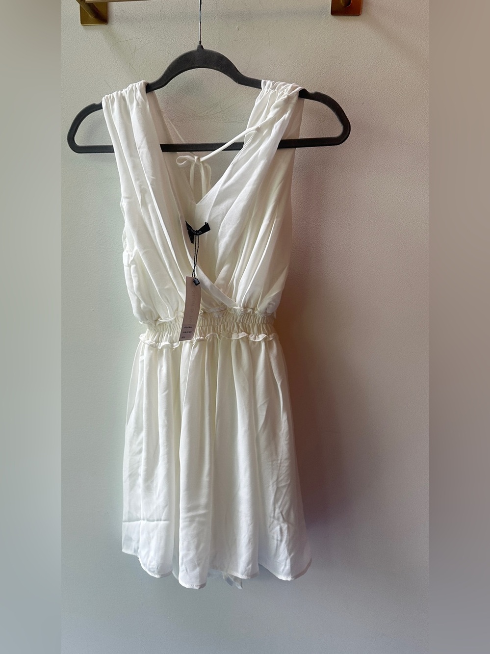 Strut & Bolt, Off White Plunge Mini Dress/skort under P2P 17 Size S | 311
